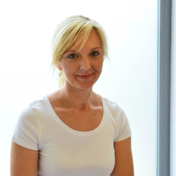 Maja Bauman Novak, kozmetični tehnik, maserka terapevtske, športne in klasične